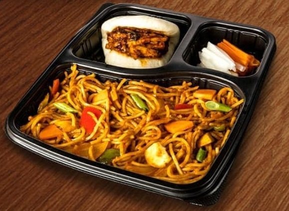 3 compartment meal tray transparents with lid